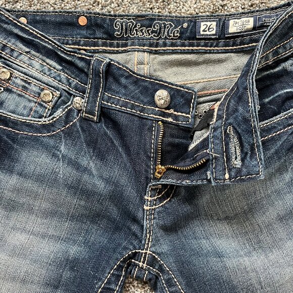 NEW LISTING: Miss Me Jeans, women's size 26, boot cut - Picture 6 of 16